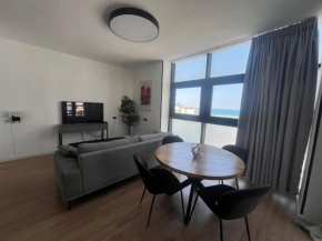 3Bedrooms Suite With Balcony and shelter Yarkon13